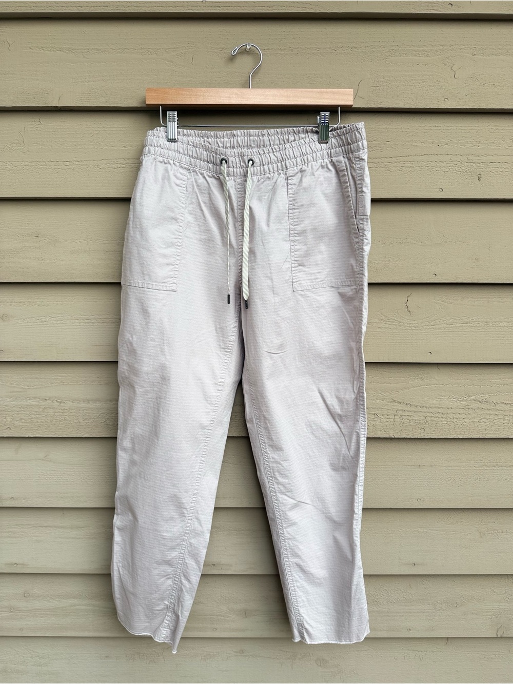Men’s Vuori Ripstop Traveler Jogger Pants L light grey